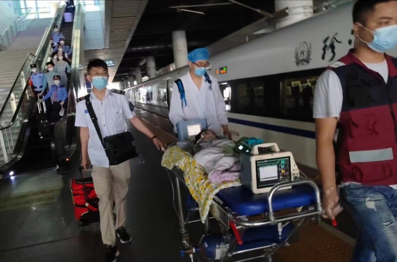 长白朝鲜族自治县高铁转运公司